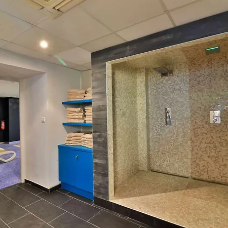Western Hotel 4*