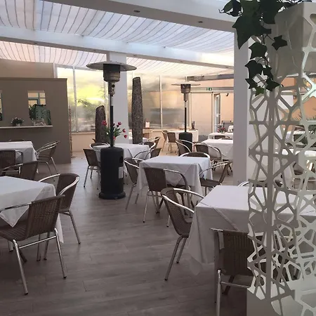 Hotel Sanary, Soleil Et Jardin - Renovation Hiver 2024-25