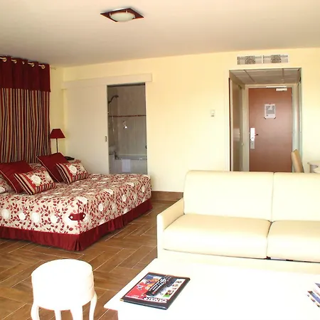 Hotel Sanary, Soleil Et Jardin - Renovation Hiver 2024-25