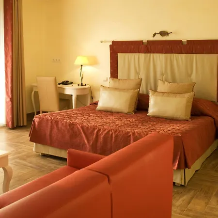 Отель Western 4*